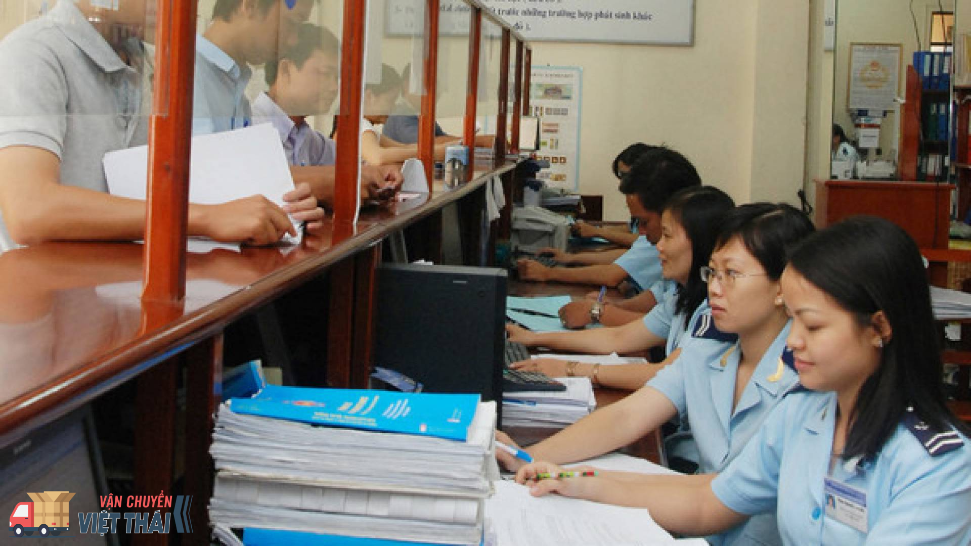 Thủ tục gửi quần áo đi Thái Lan