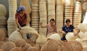 Gửi quà lưu niệm từ Hà Nội